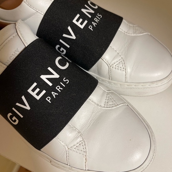 Authentic Givenchy sneakers - Picture 6 of 8